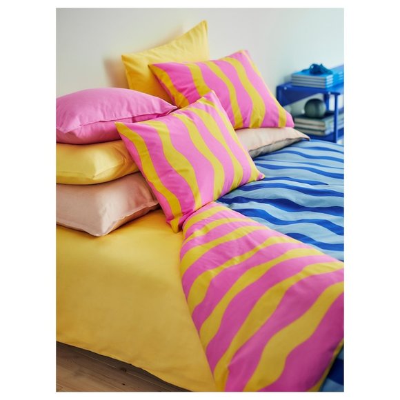 NEW - Ikea SOMMARVICKER Duvet cover and pillowcase(s), blue/light pink, KING - Picture 4 of 5